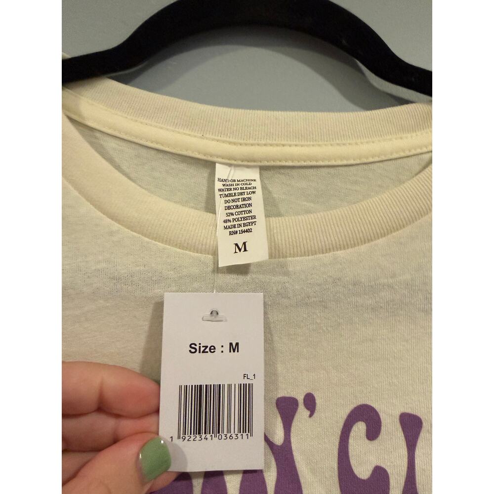 “Feelin’ Cute, Might Curse You Later” Halloween Graphic T-Shirt – Size M (BNWT) - Picture 2 of 3